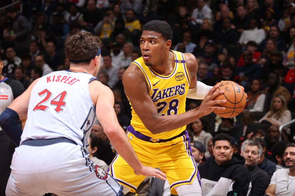 她能够利用 她能够利用